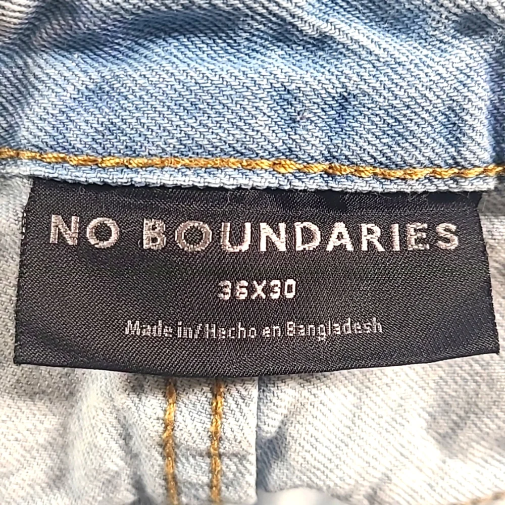 NO BOUNDARIES 36x28 CUT & SEW FADE BUTTON FLY MEN'S YUNG ADULT LIKE NEW JEAN'S